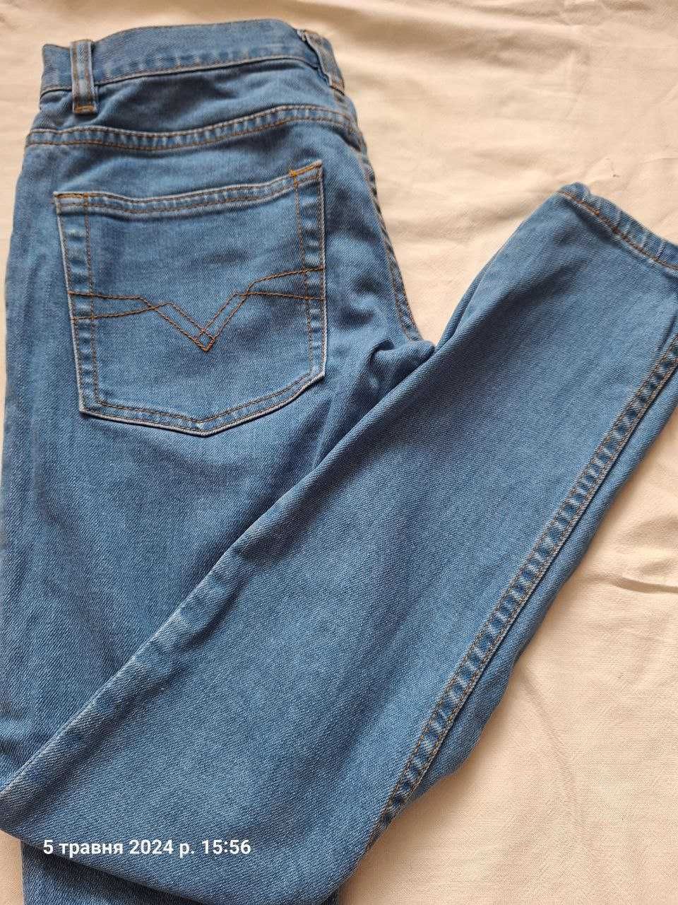 Стильні джинси skinny