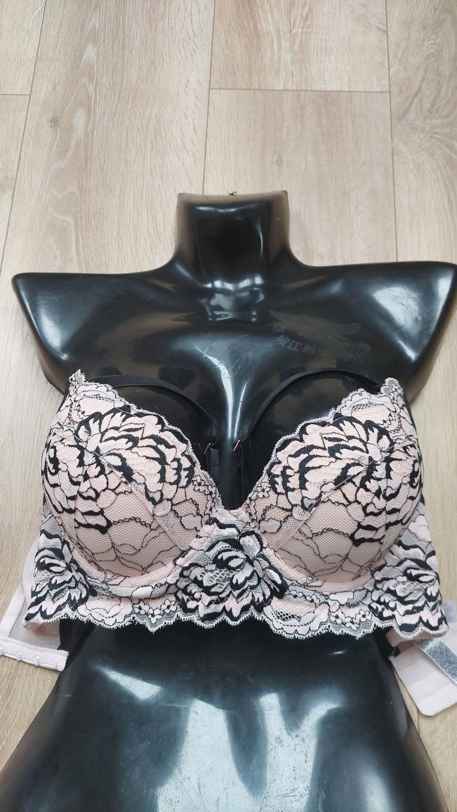 biustonosz stanik koronkowy Secret Possesions 75 C