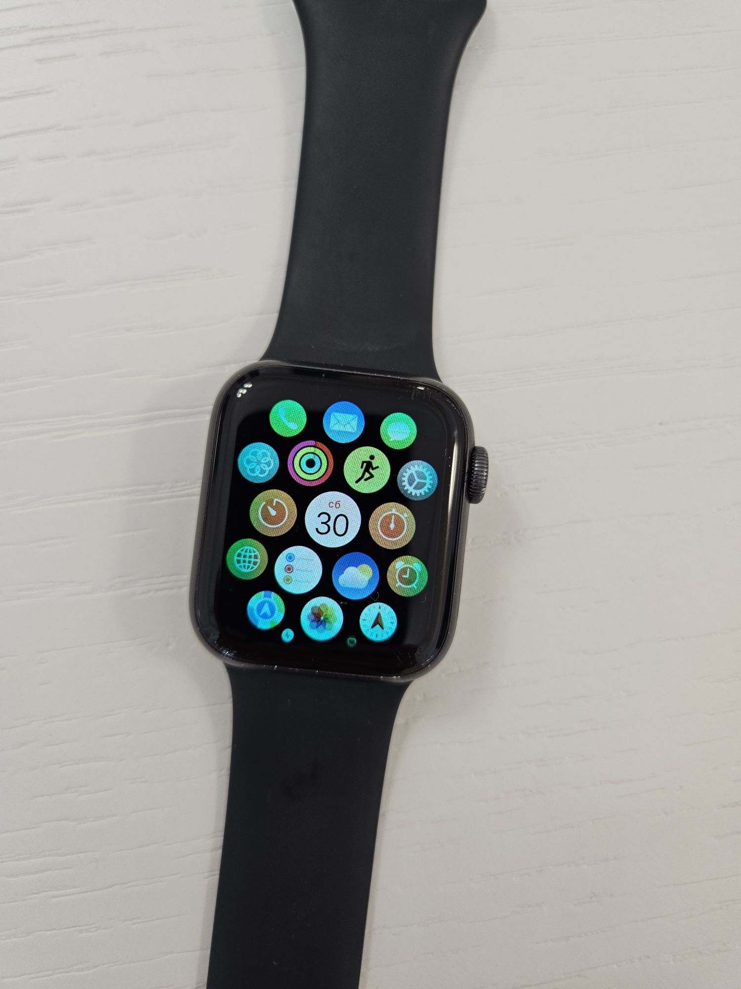 Оригінальні Apple Watch Series 5 40mm Gray Wi-Fi