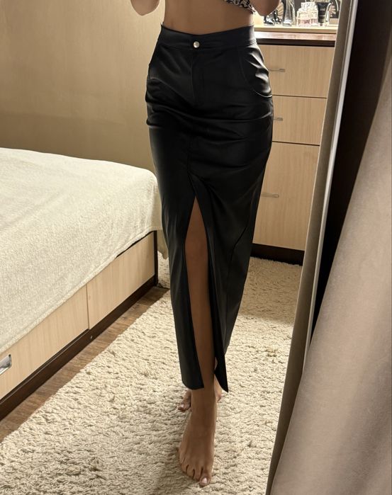 Шкіряна спідниця