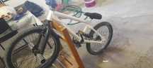Bicicleta bmx Branca e preta 2