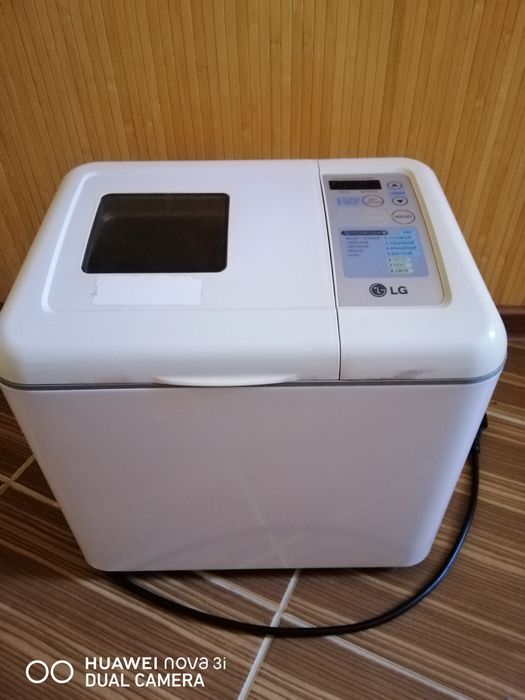 Хлібопічка LG(HB-1051CJ)