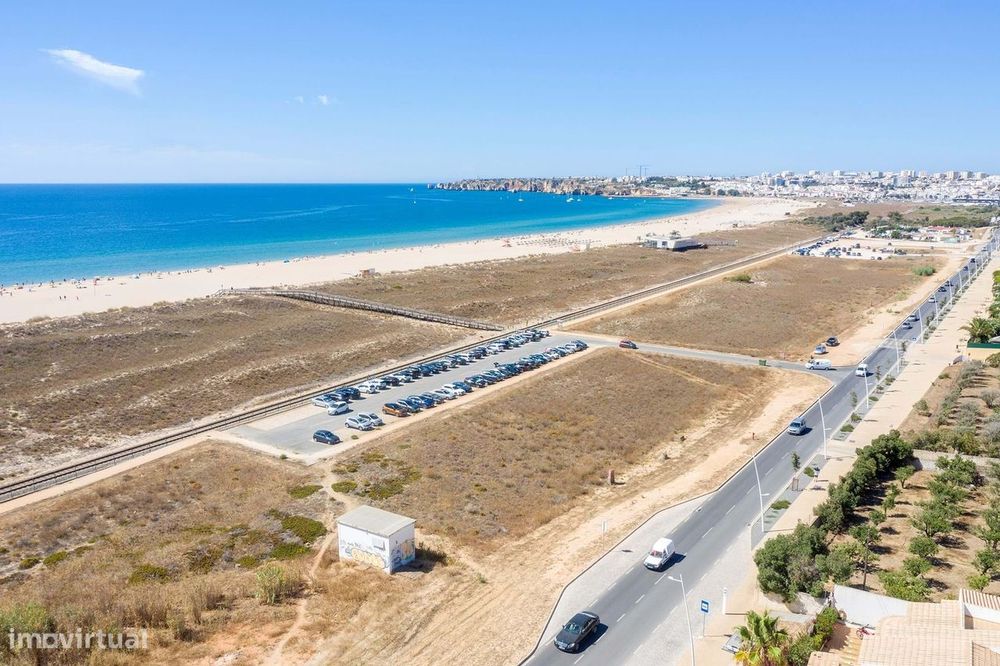 Lote De Terreno Localizado Na Meia Praia, Lagos