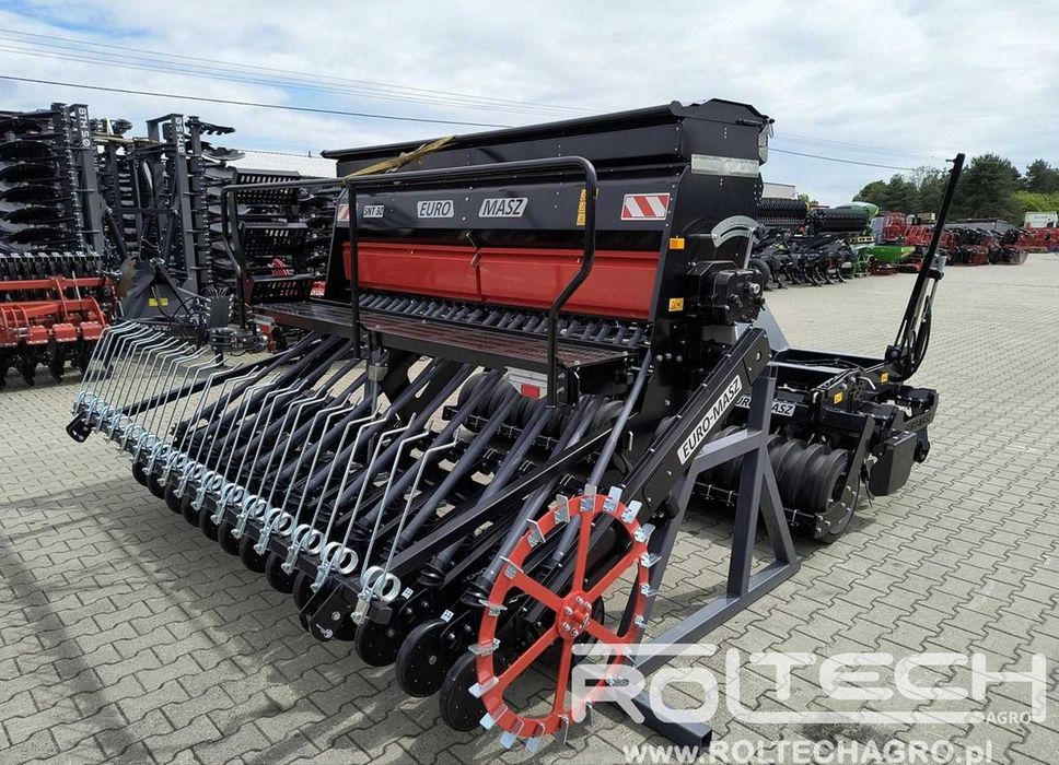 Siewnik Zbożowy Nadbudowany Zestaw EURO-MASZ SNT 3m 2,5m 2-Talerzowy