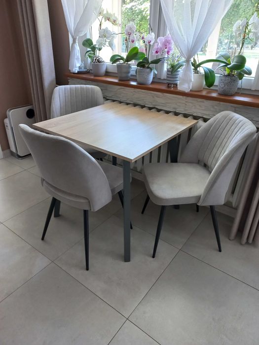 Stół 80x80 stan bardzo dobry