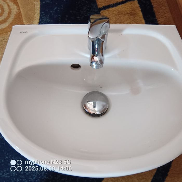 Umywalka ceramiczna bateria umywalkowa