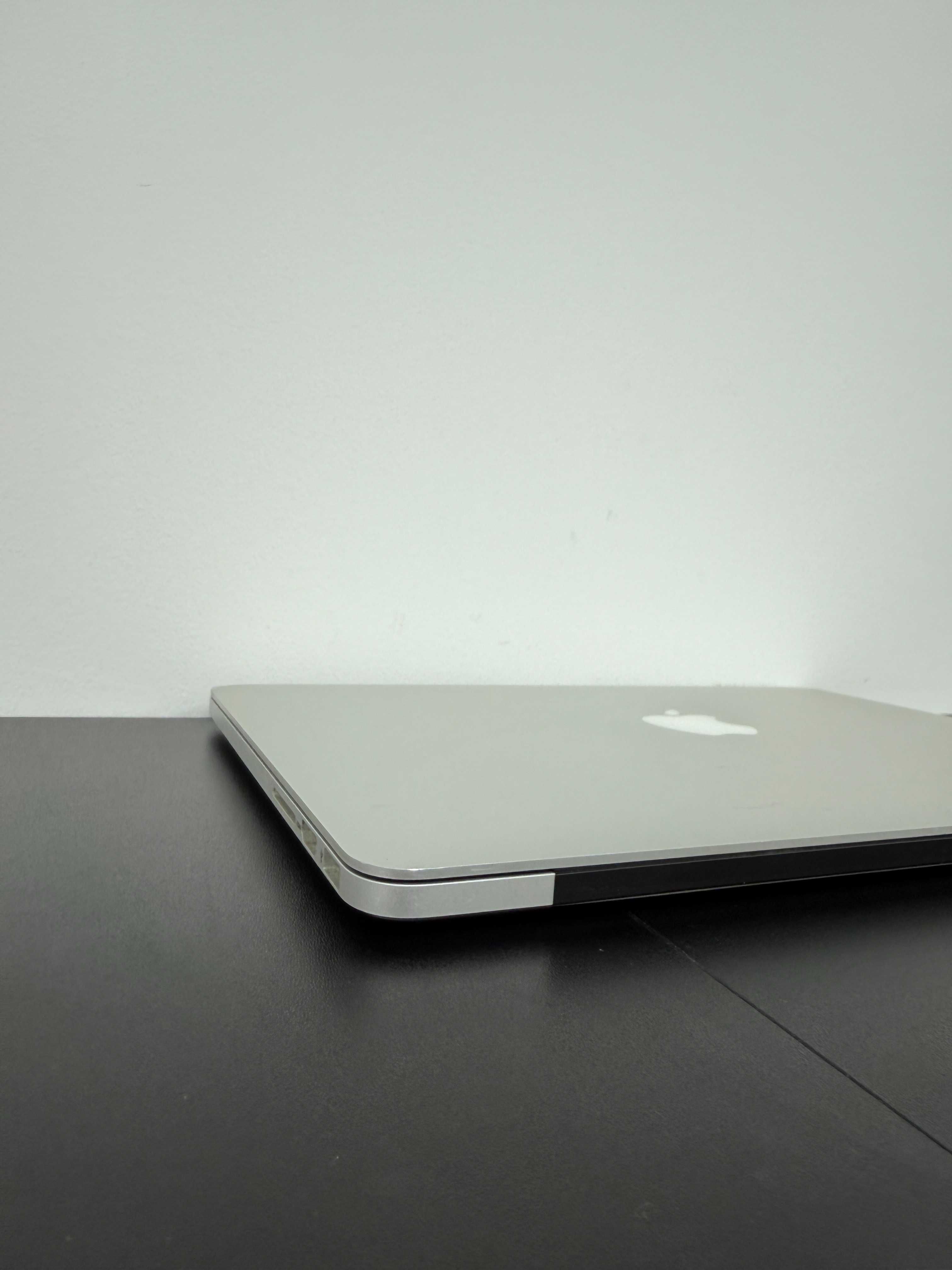 Macbook Pro 2015  (i5 /8gb /256 ssd) Гарантія . TR92304SV