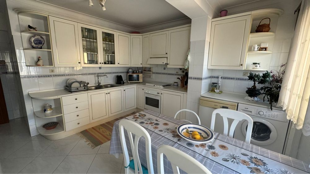 Quarto 450€ com despesas incluídas  p/ 1 pessoa - Almada centro