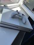 Xbox ONE S500GB + pad