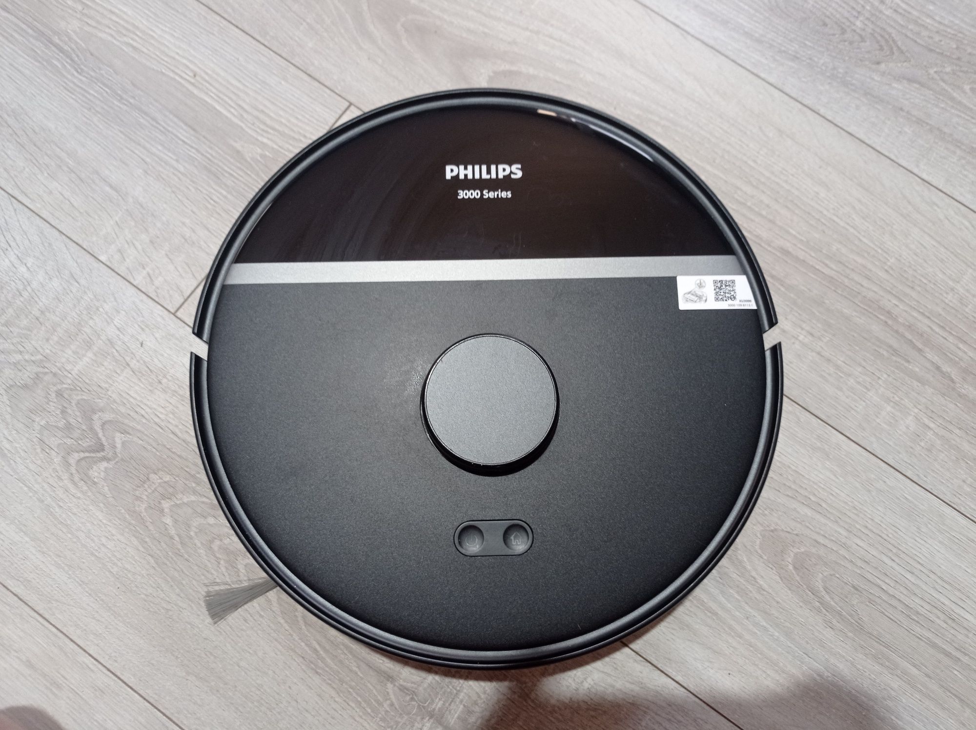 Продам робот-пылесос Philips 3000
