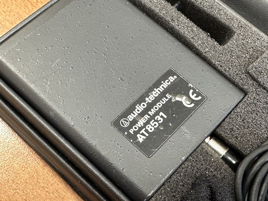 Петличний мікрофон Audio-Technica AT831 та блок живлення AT8531