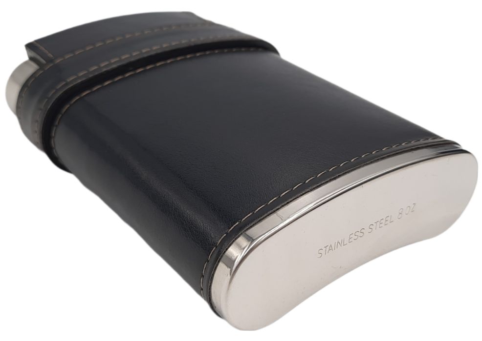 Nowy Zestaw kieliszki piersiówka prezent upominek