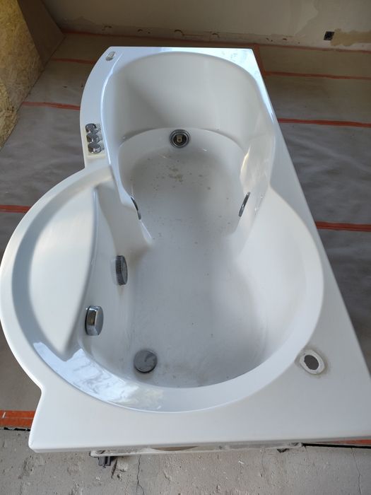 Wanna z hydromasażem, jacuzzi, Whirlpool