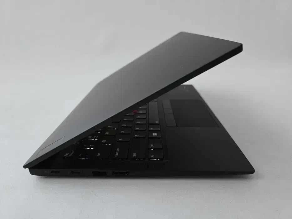 Lenovo ThinkPad X1 Carbon Gen 9 I7 1185G7/RAM 16GB/SSD 256GB/WIN 11Pro