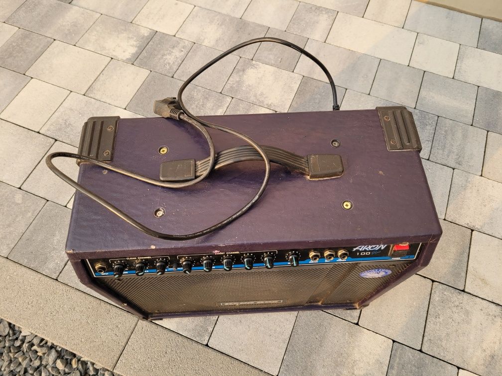 Wzmacniacz gitarowy Hand Box Aron 100 plus