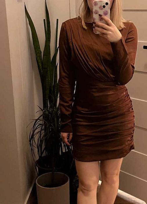 Sukienka z drapowaniem w kolorze brązowym Marsala S 36