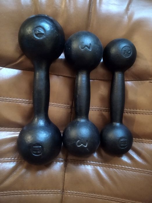 Гантели литые по 2, 3 и 4 кг. Гири для фитнеса.