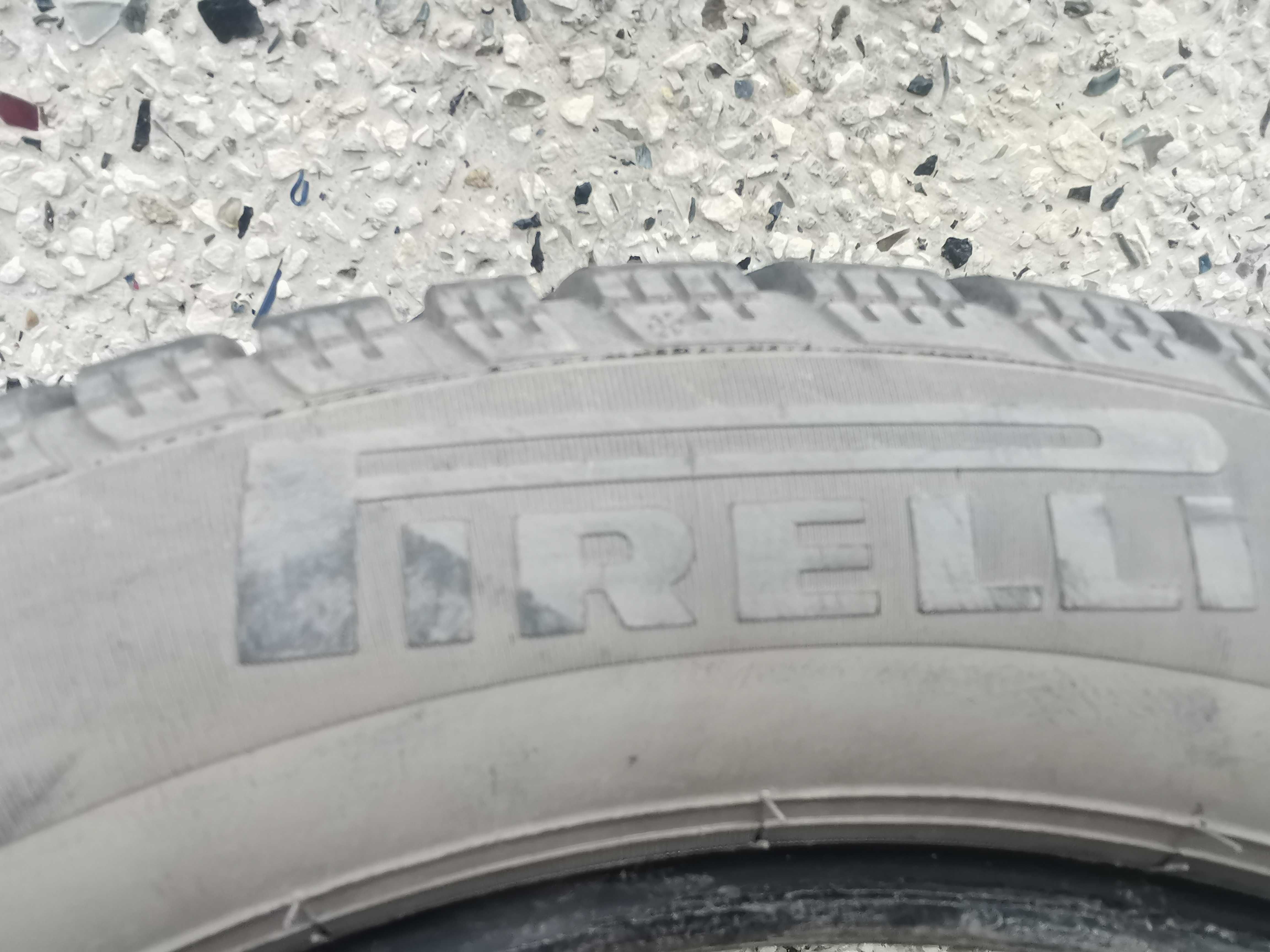 Pirelli Serie 3 Snowcontrol 205 55 opony opona