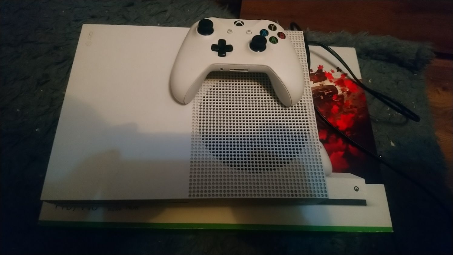 Xbox One S-1Tb 4K HDR+pad i okablowanie