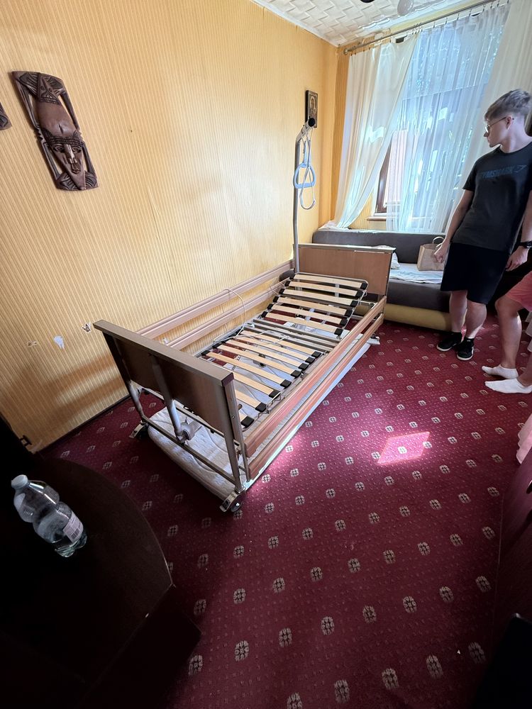 Łóżko rehabilitacyjne ortopedyczne z dwoma materacami