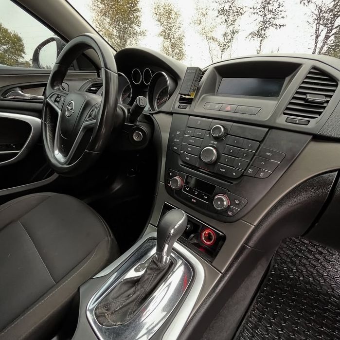 Opel Insignia 2009 2.0 Дизель Автомат