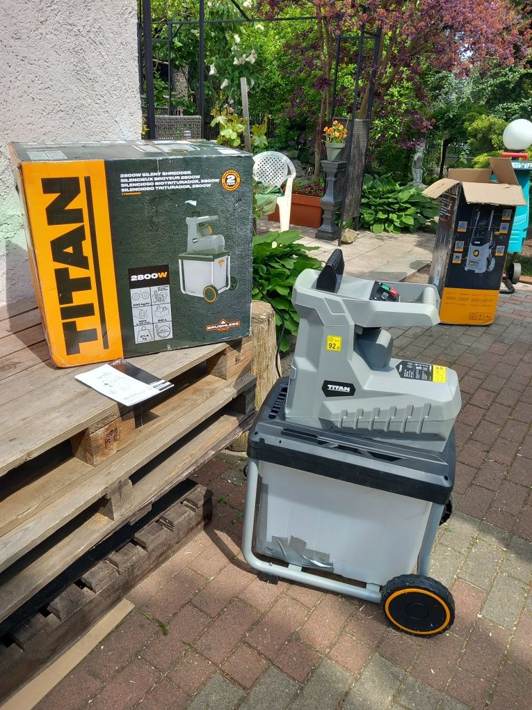 Rozdrabniacz do gałęzi TITAN  2800W