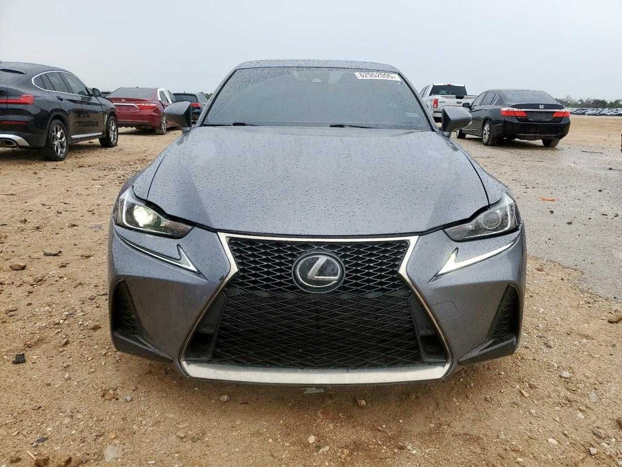 Lexus IS 2018 (Авто від страхової)