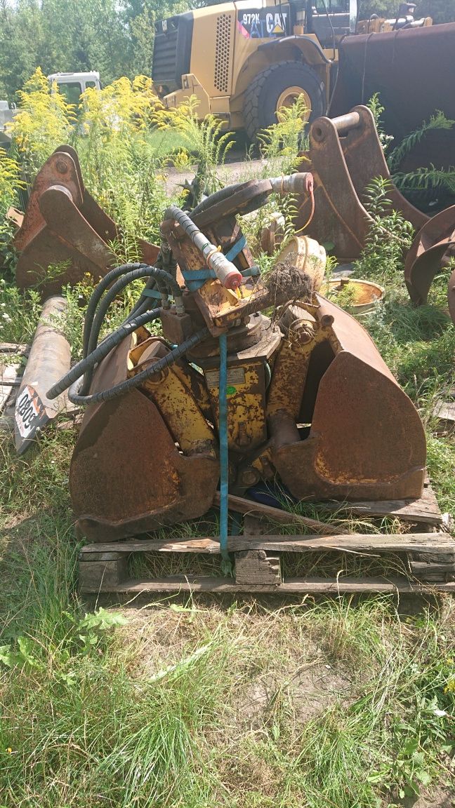 Chwytak do ziemi lub materialow sypkich wym 0.4m na1.2m