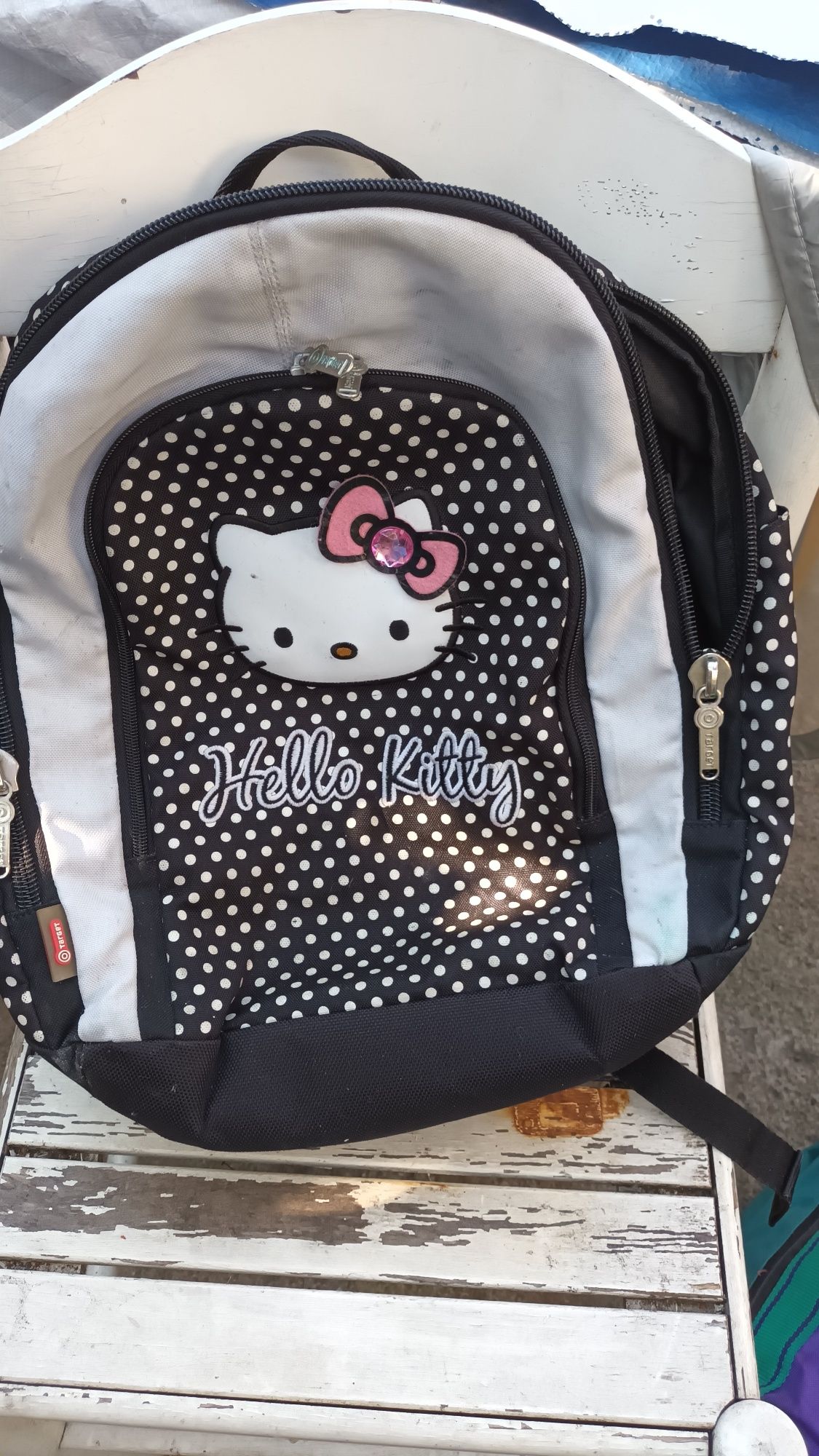 10€ mochila Hello Kitty  com um dia de uso para desocupar