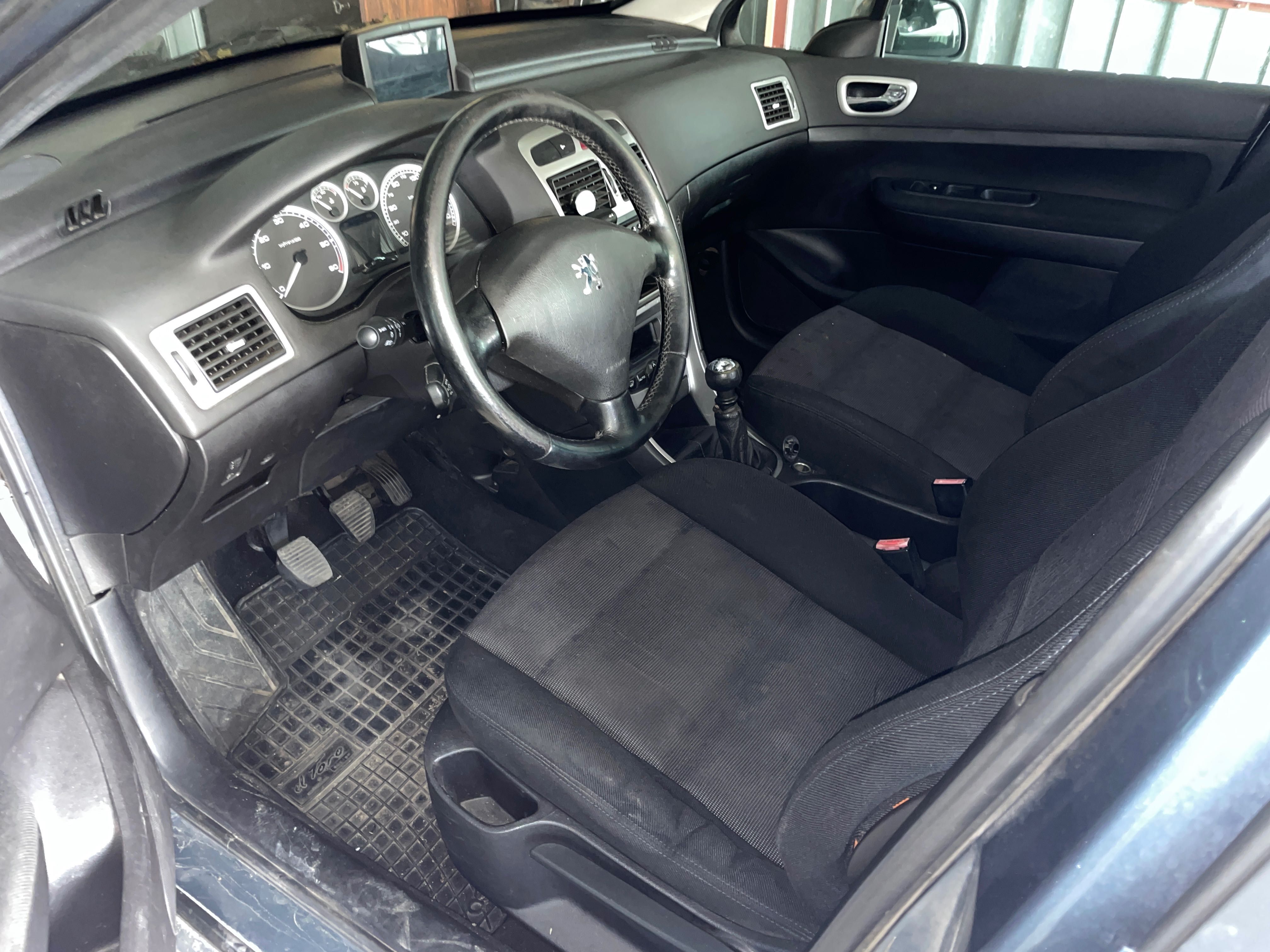 Peugeot 307 SW, 2.0 HDi, 2004 rok. 136KM, uszkodzony.