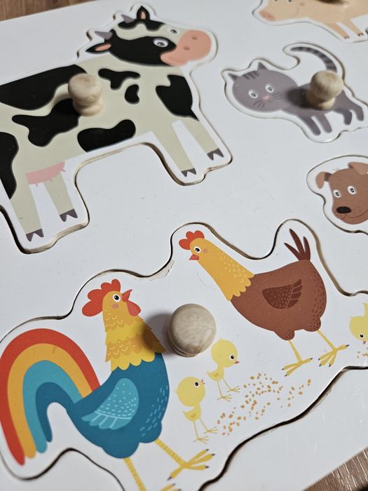 Drewniane układanki ze zwierzętami