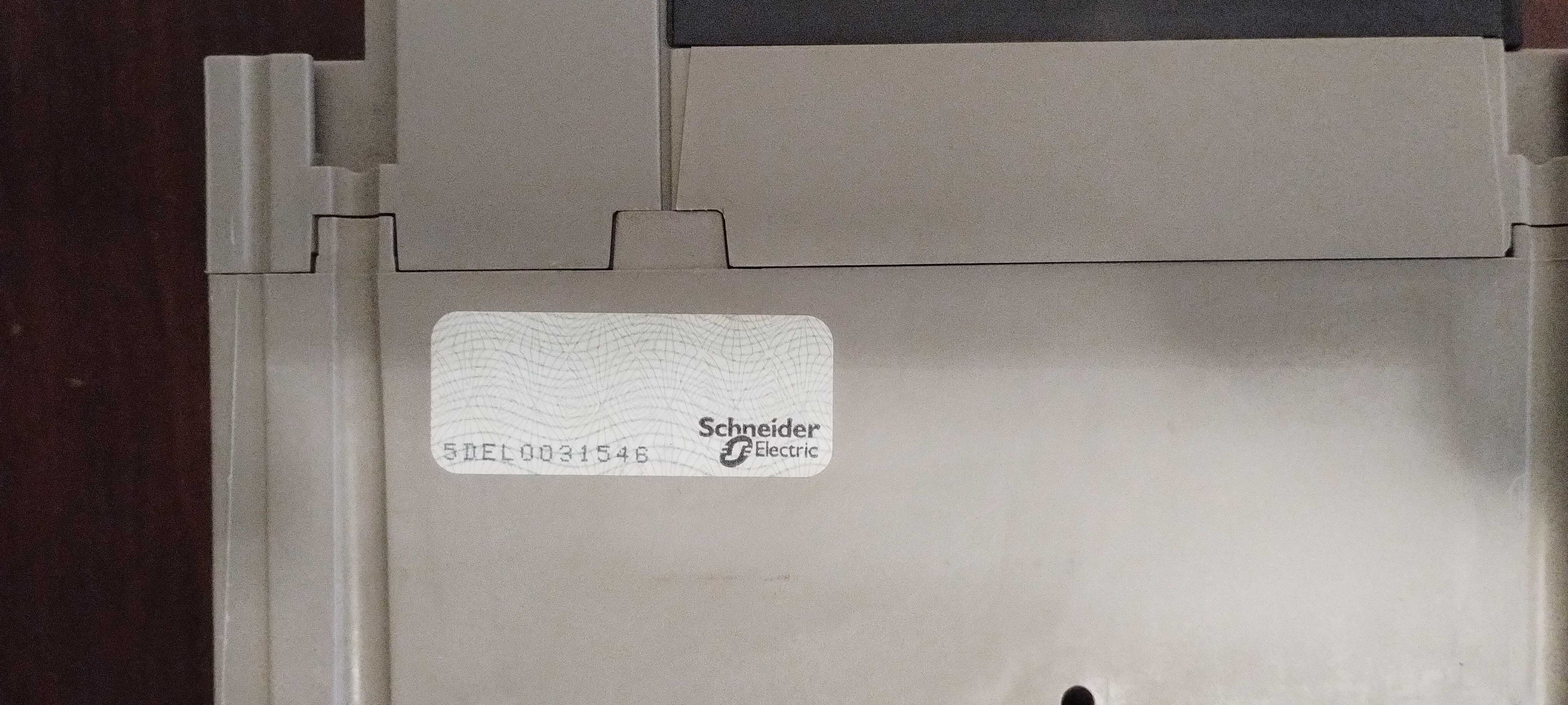 Автоматические выключатели Schneider 100-250А, ИЭК ВА 8835 250А.
