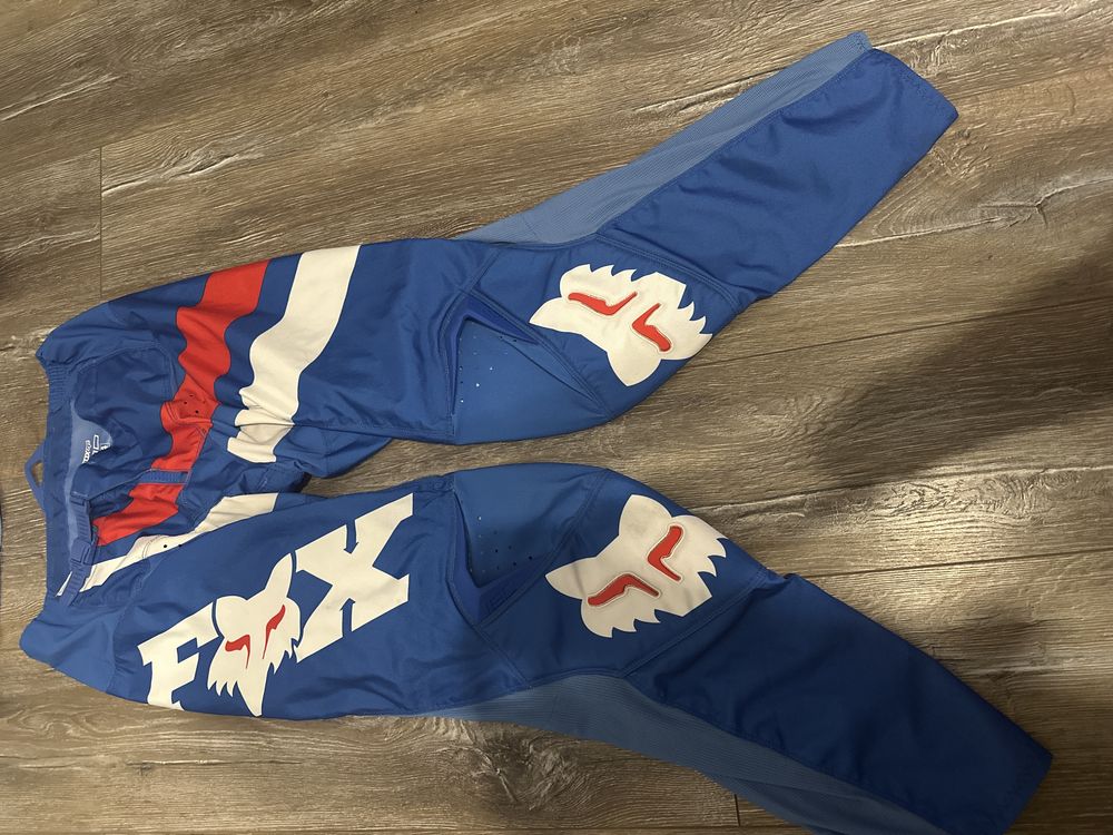 Witam sprzedam komplet na cross kask gogle strój