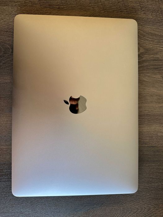 MacBook Air M1 – 16GB RAM / 256GB SSD – Excelente estado