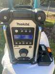 Sprzedam Radio Makita DMR 104