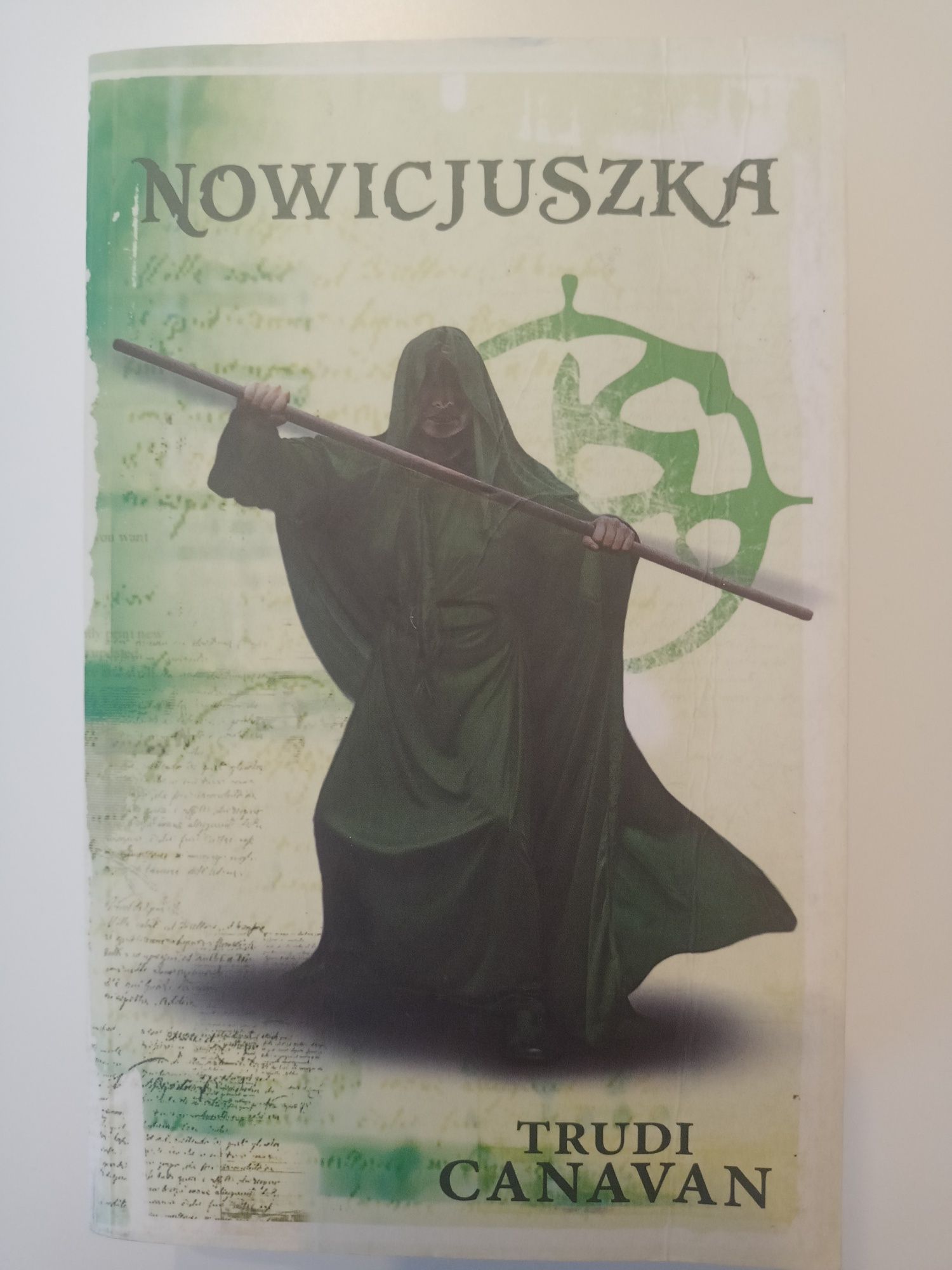 Trudi Canavan. "Nowicjuszka" wydanie III 2012r