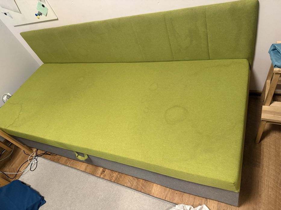 Tapczan młodzieżowy