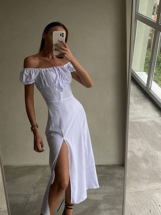 Літня сукня, біла