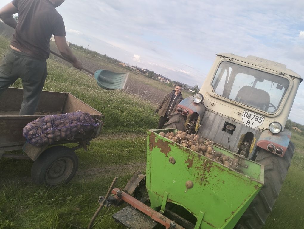 Картоплесаджалка,підсилена,комплектна