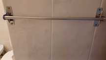 Suporte de toalha e papel higiénico para casa de banho