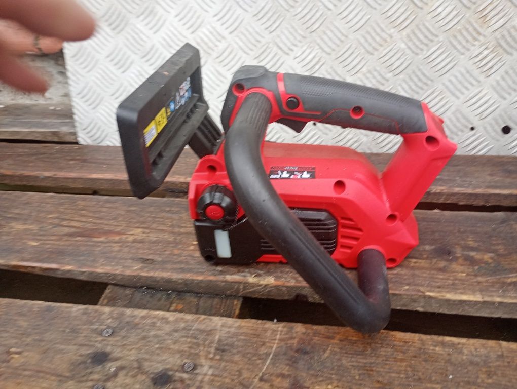 Piła łańcuchowa akumulatorowa Einhell 18V xchange