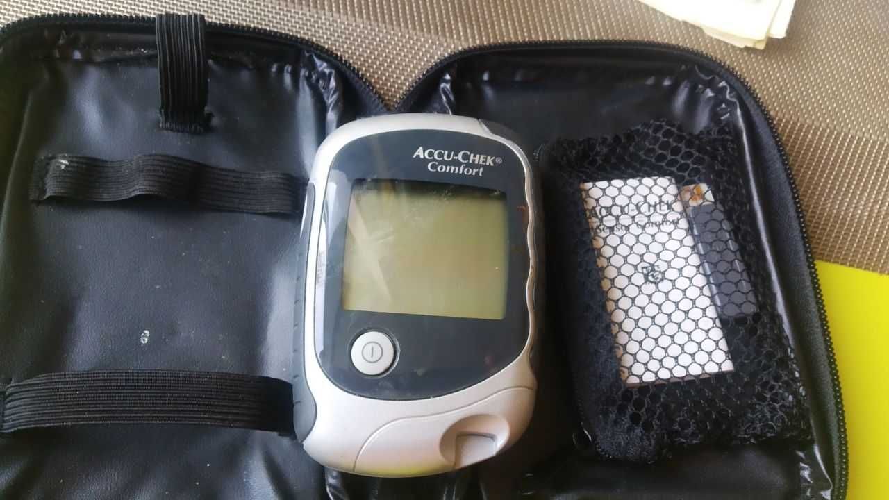Глюкометр Accu-Chek Comfort