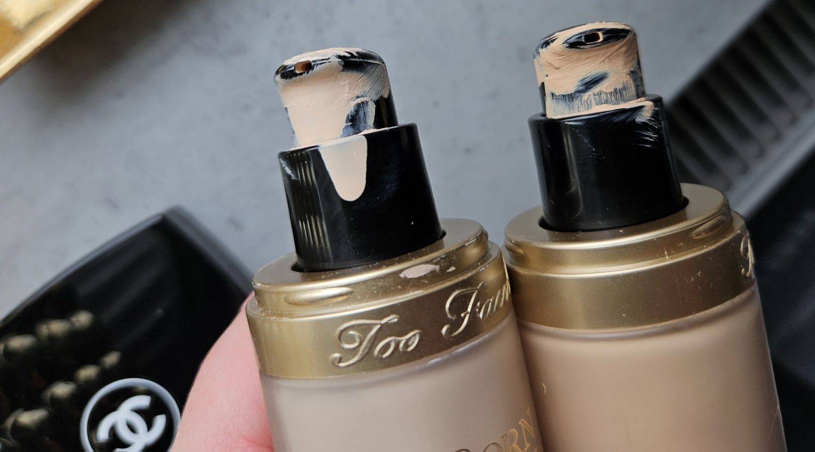 Podkład Too Faced Born This Way cloud I Snow