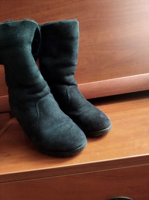 Натуральные зимние сапоги на овчине, угги на танкетке, валенки