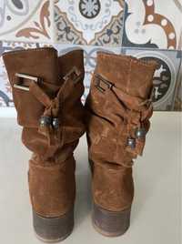 Botas castanhas 37