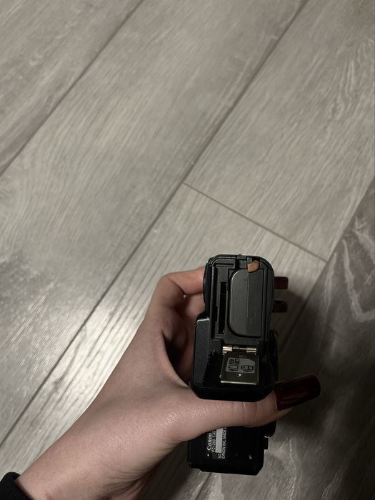 Продам цифровий фотоапарат Canon PowerShot G9