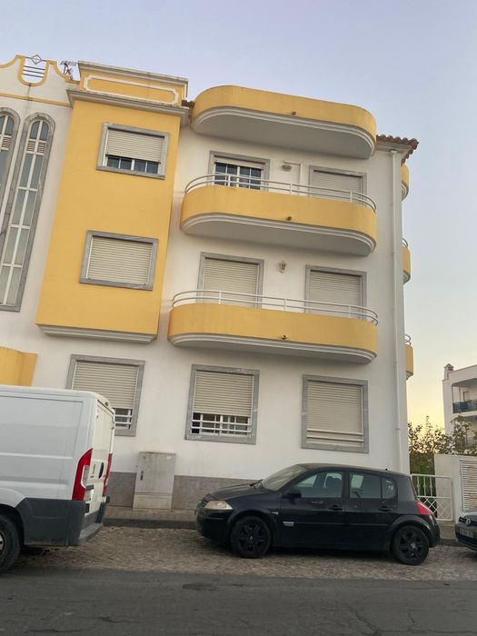 Aluga se apartamento t2