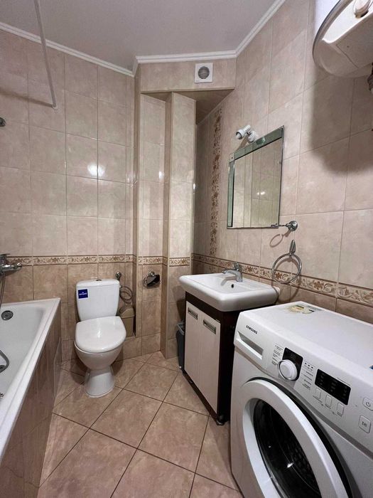 Дешевле нет! Радужный. Высокий первый этаж. Свободна.