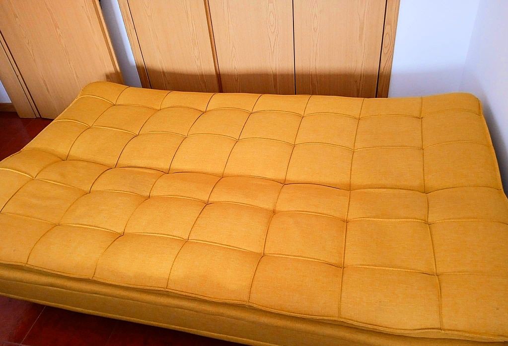 Sofá-Cama Amarelo Conforama