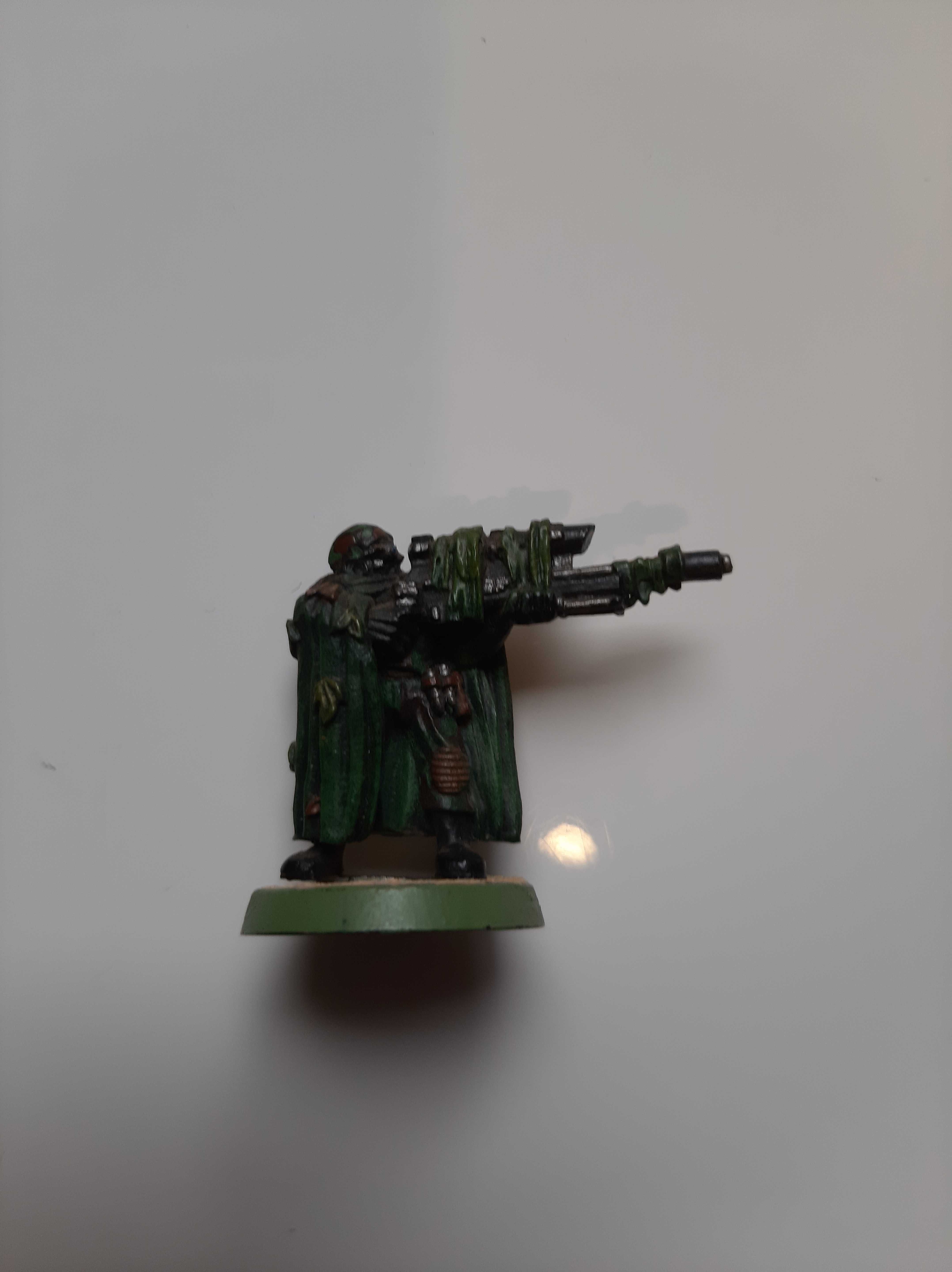 Warhammer 40K Astra Militarum Catachan sergeant i sniper metal